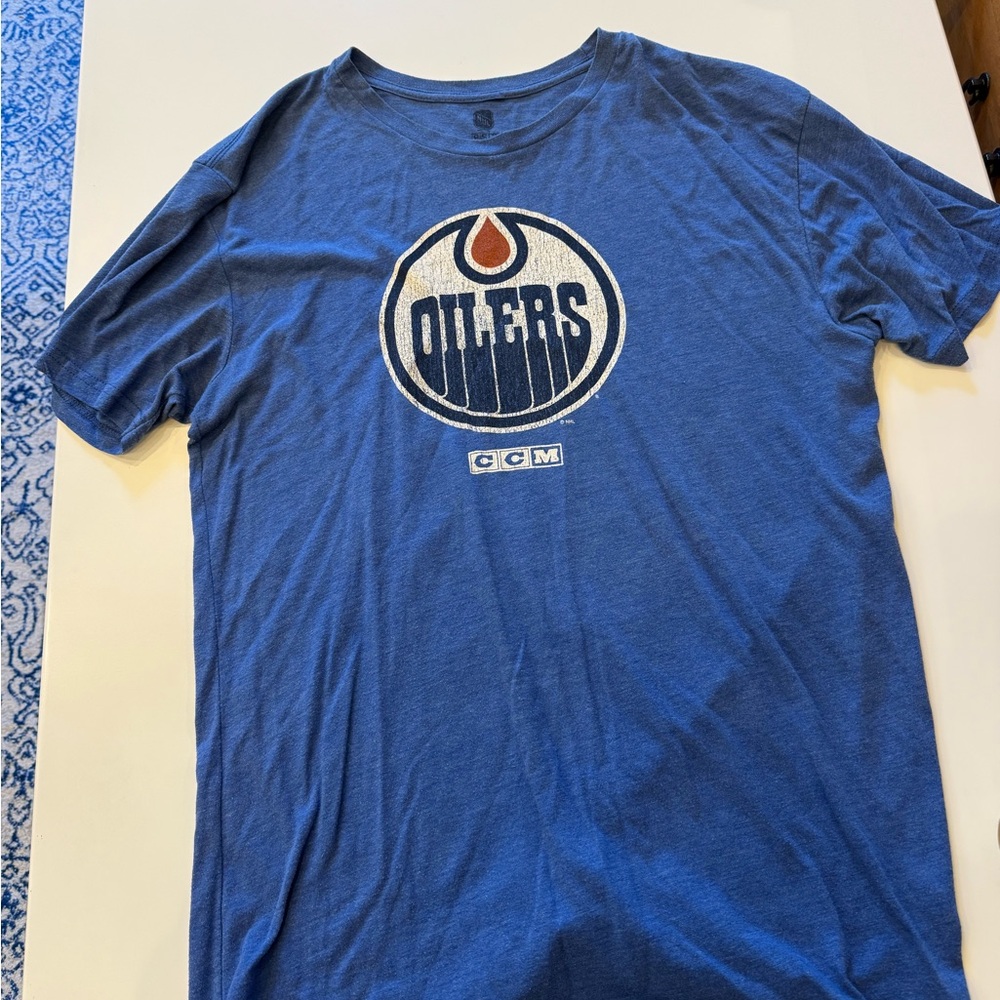 Oilers Connor McDavid Tee Shirt - Picture 2 of 5